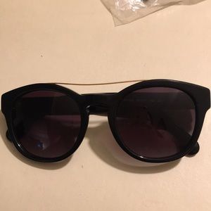 100% authentic Dolce&Gabbana sunglasses 😎